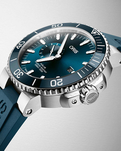 Oris Aquis Small Second, Date 01 743 7733 4155-07 4 24 69EB